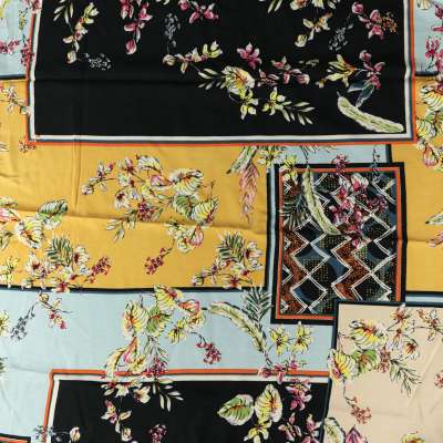 Tissu viscose motif patchwork