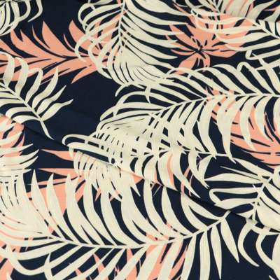 Tissu venezia Gomme Maillot de bain motif feuillage blanc-rose sur fond marine