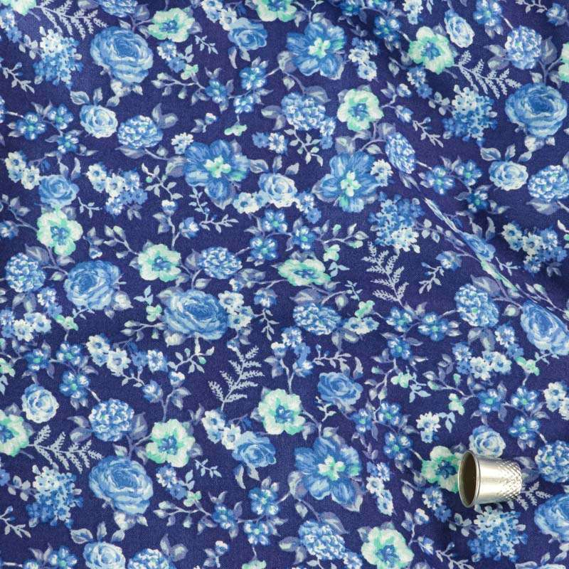 popeline coton bleu imprimé floral vendu au coupon