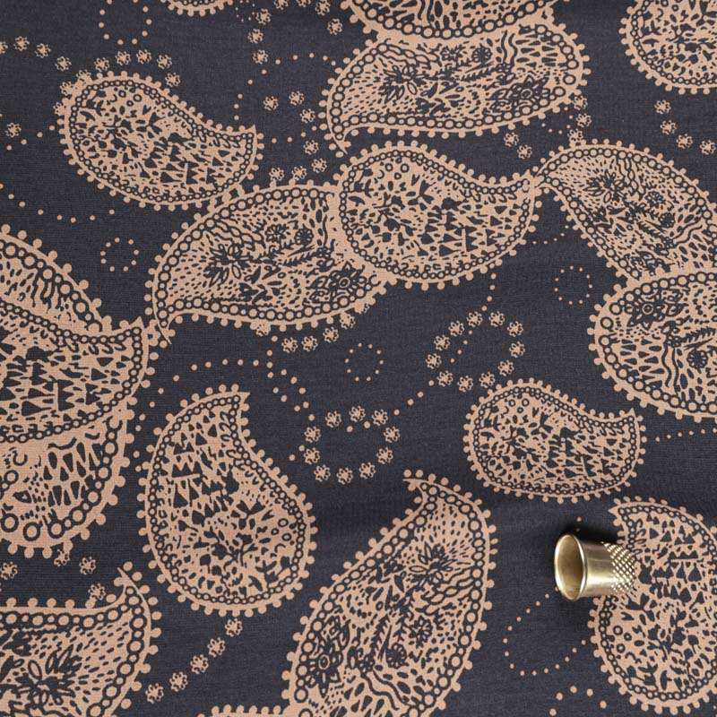 Tissus Microfibre Imprimé Paisley Sur Fond Marine Vendu Au Coupon