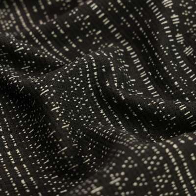 jacquard motif rayures sur fond noir