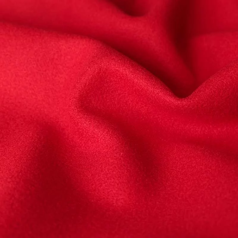 Tissu drap de manteau uni rouge vendu au coupon