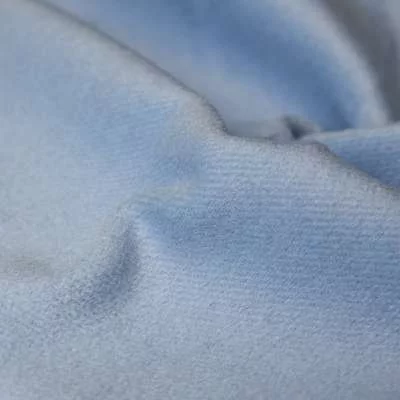 Tissus drap de laine uni bleu ciel vendu au coupon