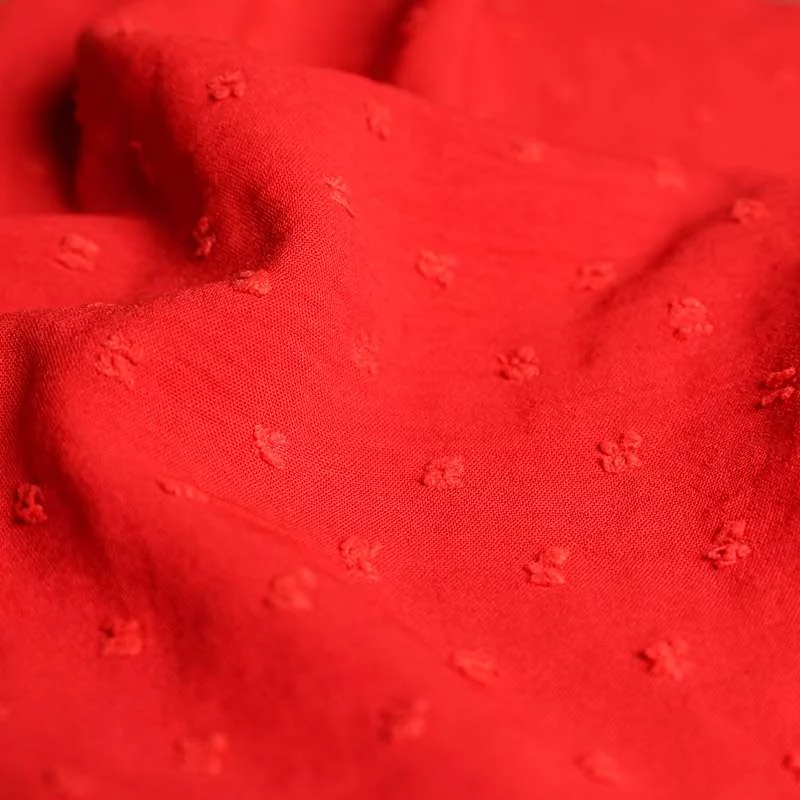 Tissus Microfibre Plumetis Uni Rouge Vendu Au Coupon