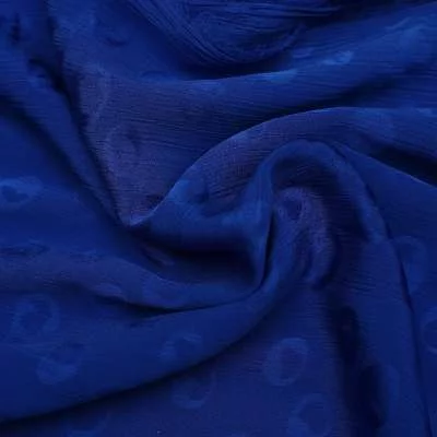 Mousseline crinkle bleu royal motif cercles vendu au coupon un tissu léger et fluide