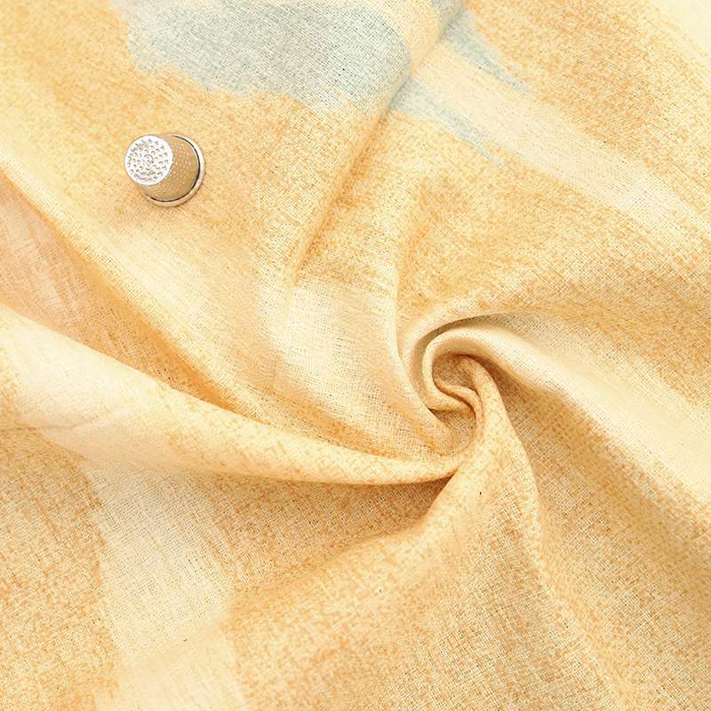 Tissu Crêpe Jaune Paille : Imprimé Graphique à la Mode