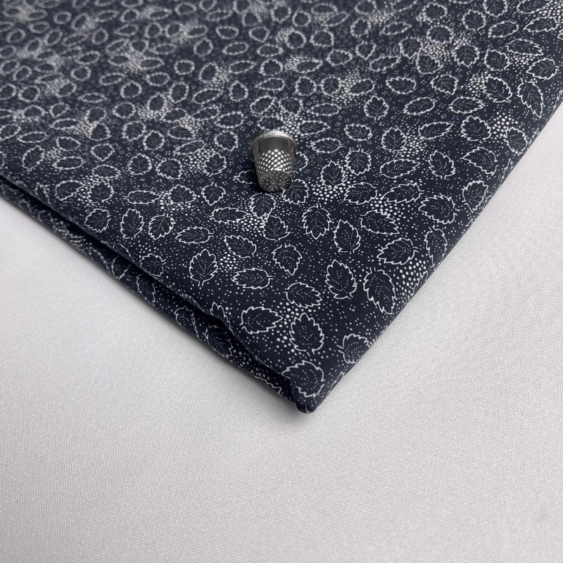 Design Élégant et Polyvalent sur le Tissu Crêpe en Polyester