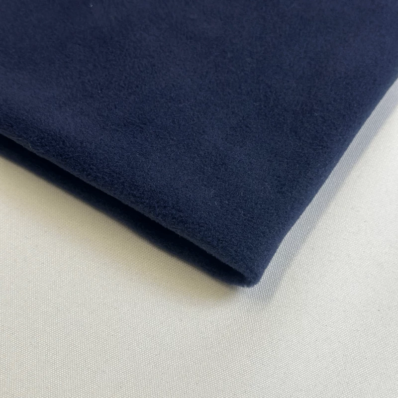 Création de Manteau Léger - Tissu Polaire Premium