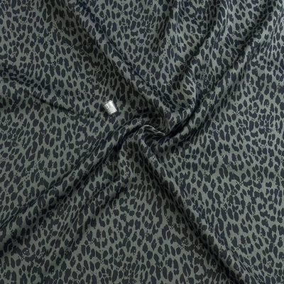 Tissu imprimé léopard envers satin