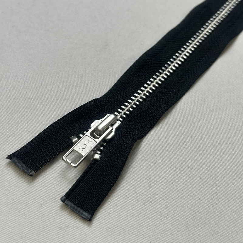 Fermeture Éclair Séparable Métal Noir - 40 cm : Qualité et Durabilité