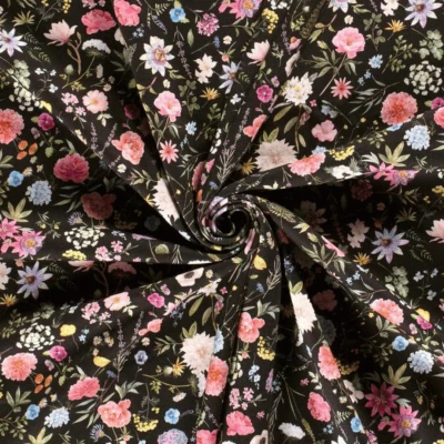 Tissu molleton à motif fleurs des prés en vue détaillée