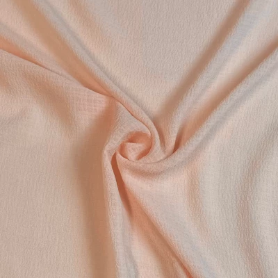 Tissu en crêpe pour projet de couture unique