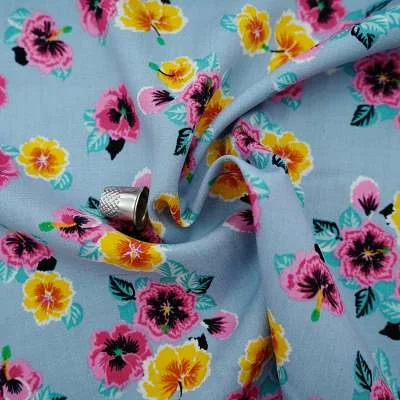 Tissu Fibranne Fleurettes: Finesse et Fluidité pour Couture