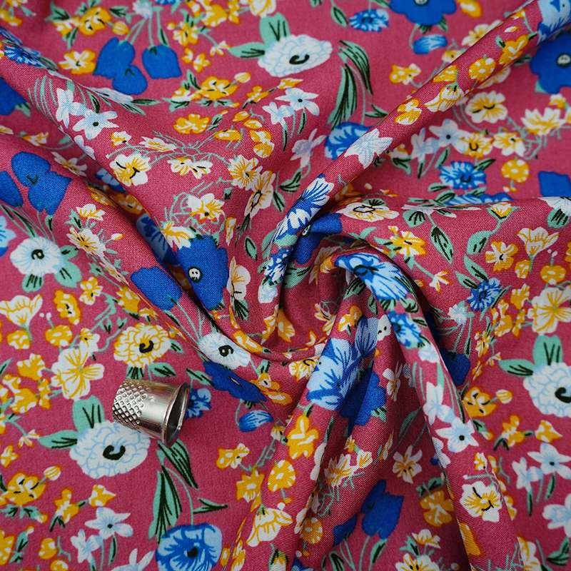 fibranne viscose motif floral.