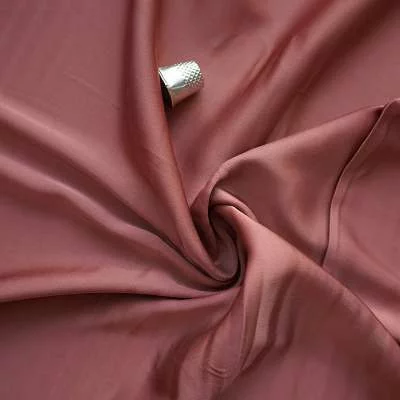 Le tissu Silky Satiné : idéal pour des accessoires