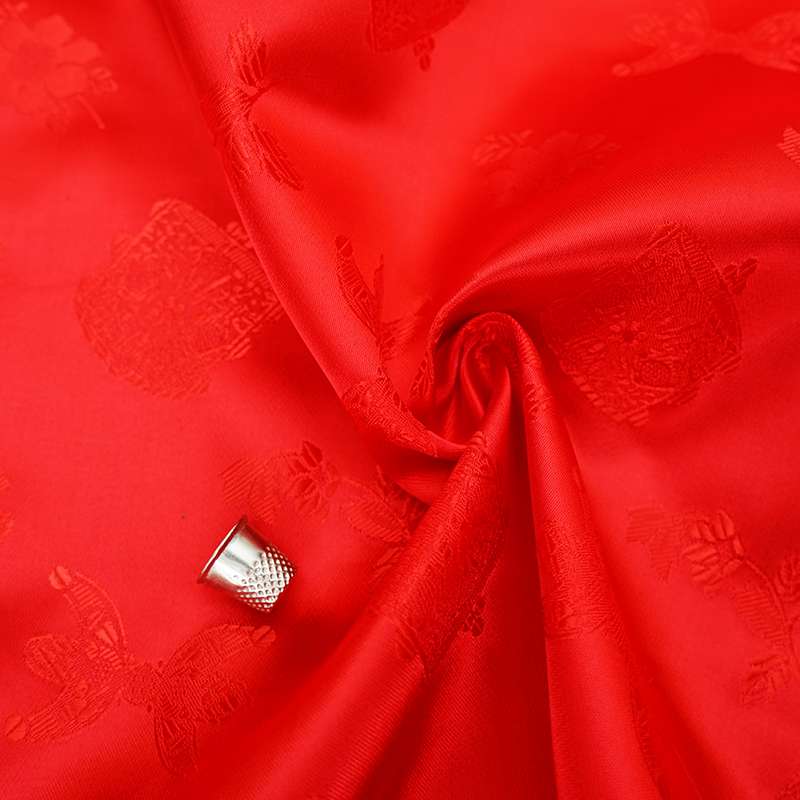 Satin Jacquard Berbère : Douceur et Fluidit