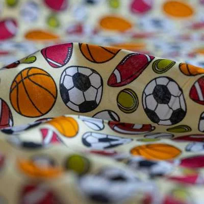 Tissu de coton doux avec imprimé ballons pour couture enfantine
