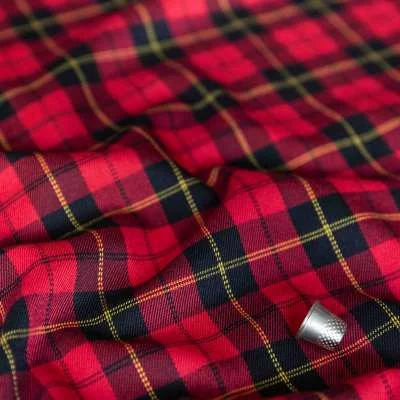 Tissu Clan Écossais : Idéal pour Costumes et Vestes