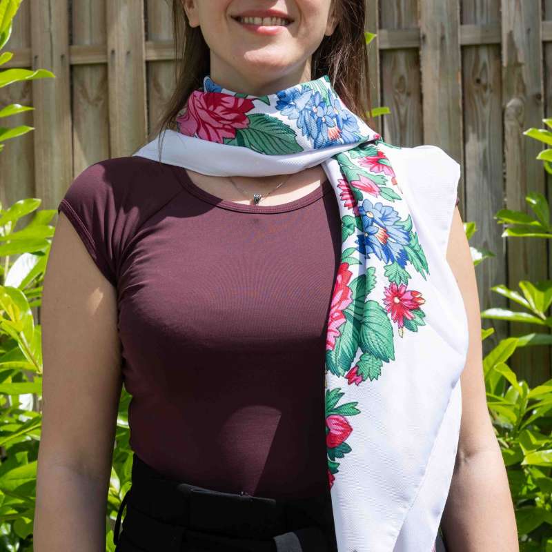 Foulard Floral Premium : L'Accessoire Indispensable