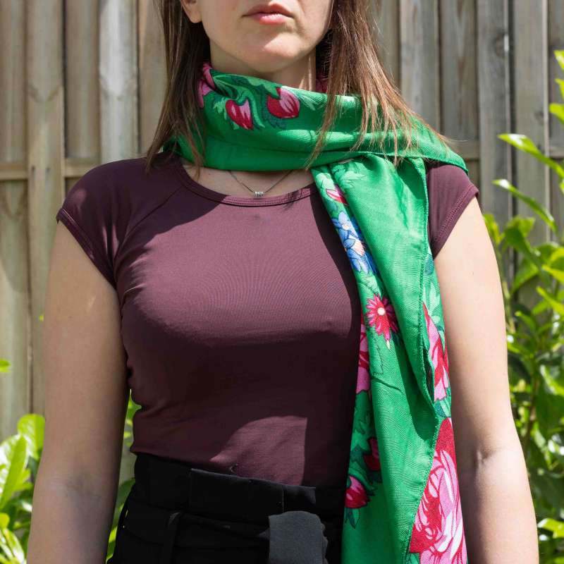 Foulard de Designer avec Motifs Floraux : Écharpe, Châle