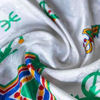 Satin de haute qualité en différentes couleurs pour robes kabyles