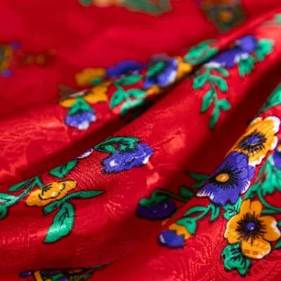 Satin Premium : Le Choix des Créateurs de Robes Kabyles