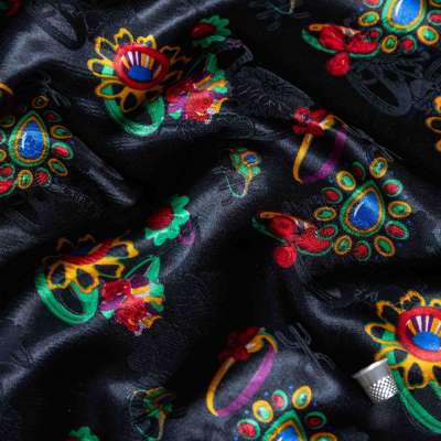 Satin Luxueux pour Votre Couture : Robes Kabyles