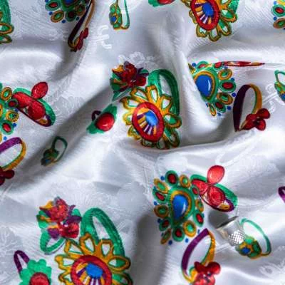 Tissu satin de qualité supérieure pour robe kabyle