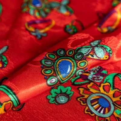Satin Idéal pour Robes Kabyles