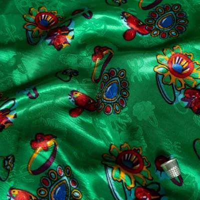 Tissu Satin Élégant pour Robes Kabyles | Vente au Coupon
