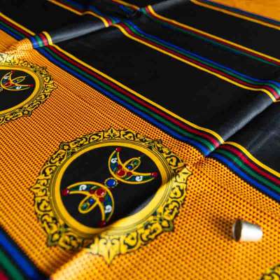 Foulard traditionnel kabyle en satin de qualité