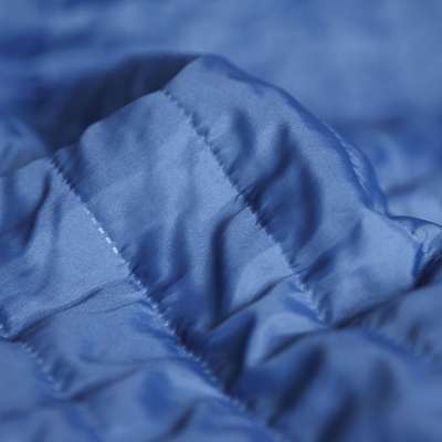 Tissu matelassé bleu pour garde-robe d'automne