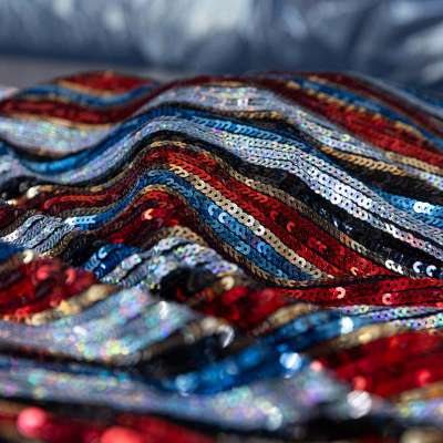 Tissu tulle multicolore avec sequins pour pochettes brillantes