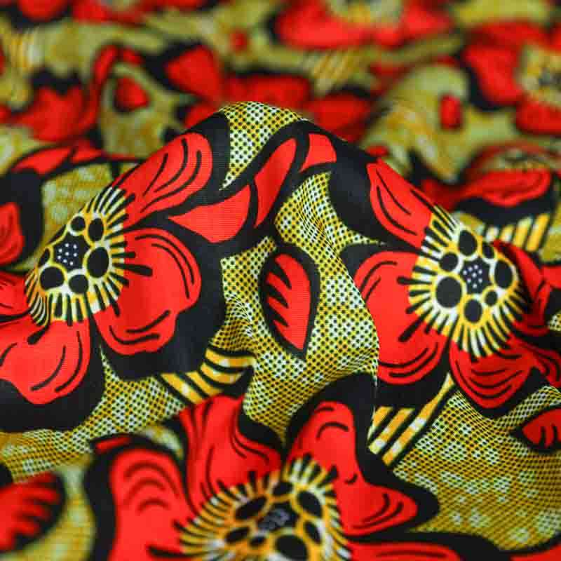 Tissu Wax Africain rouge avec motifs floraux