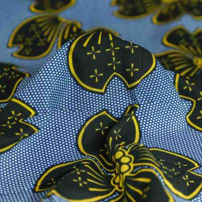 Tissu Wax Africain noir avec motifs floraux jaunes