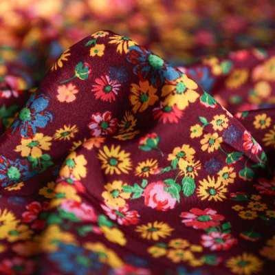 Tissu microfibre imprimé floral pour jupes