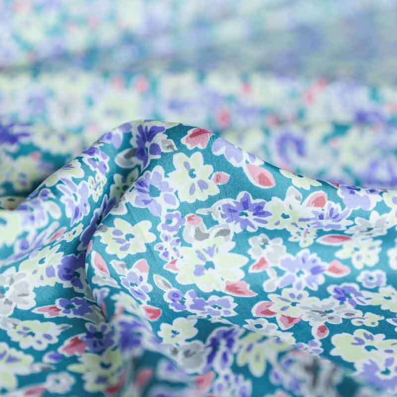 Tissu microfibre imprimé floral pour vêtements féminins stylés