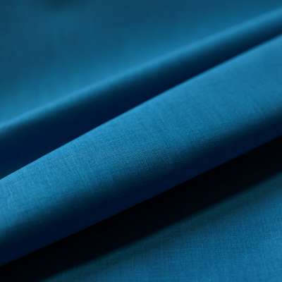 Tissu bleu idéal pour la confection de robes sophistiquées