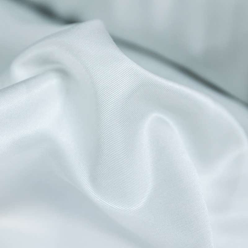 Tissu Twill de Viscose Brillant Uni Écru