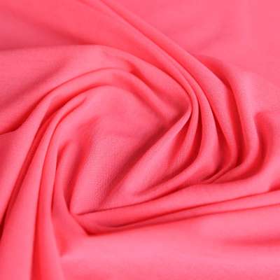 Jersey viscose corail idéal pour vêtements fluides