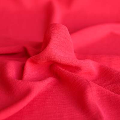 Microfibre froissée rouge parfaite pour accessoires mode